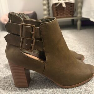 Soda Olive Heeled Boots with Double Buckle